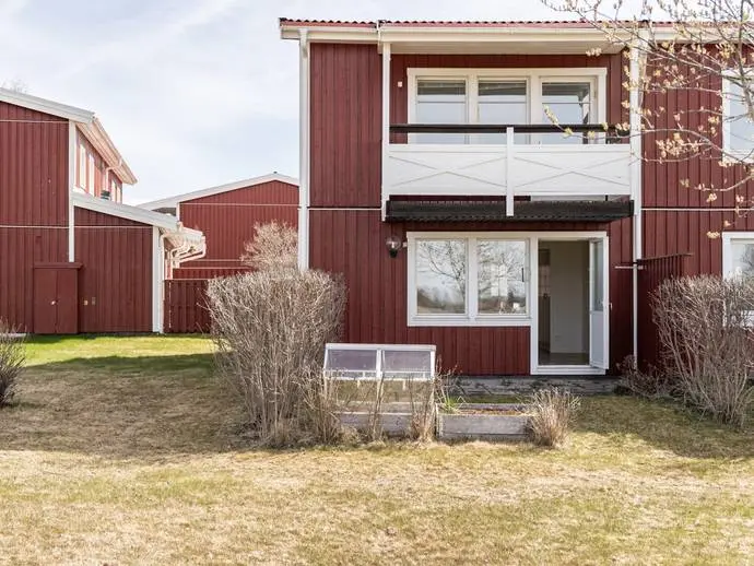 Image 1 of 16 of Lokes väg 6
