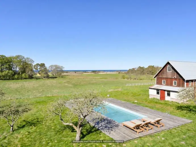 Image 1 of 20 of Hablingbo Lilla Hallvards 636