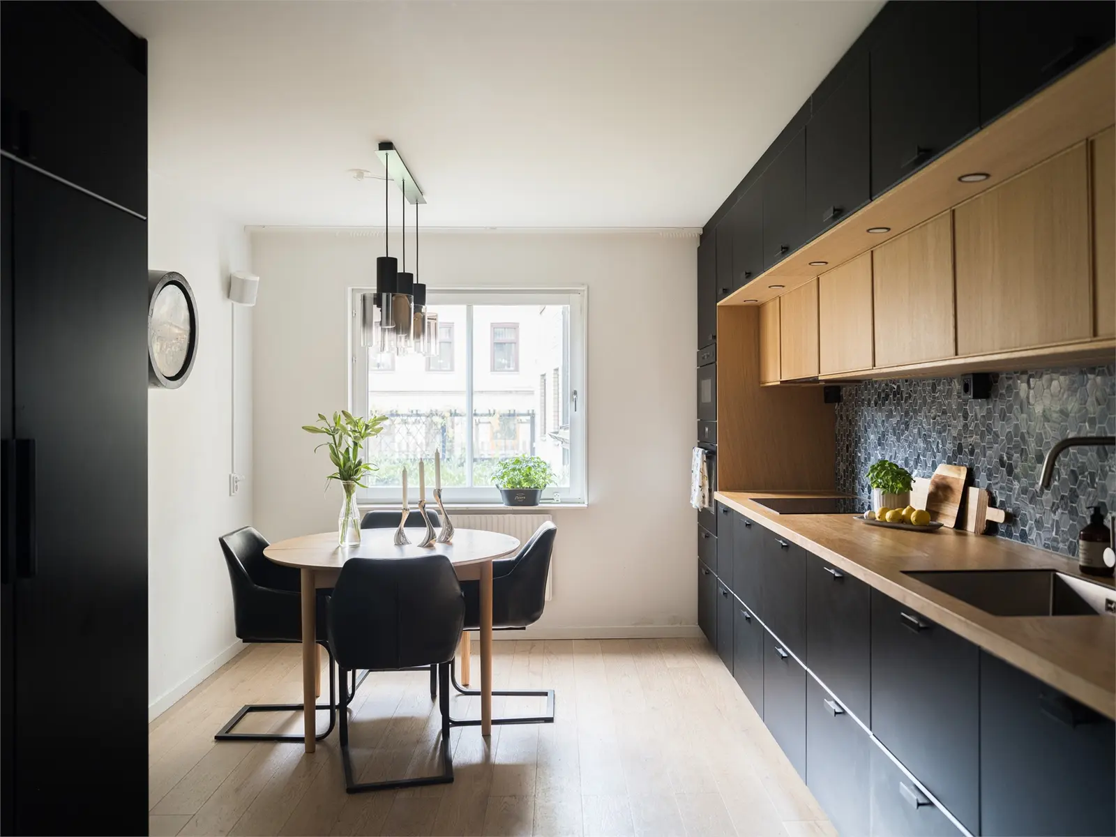 Lägenhet, Majorsgatan 16. Bild 1 av 30