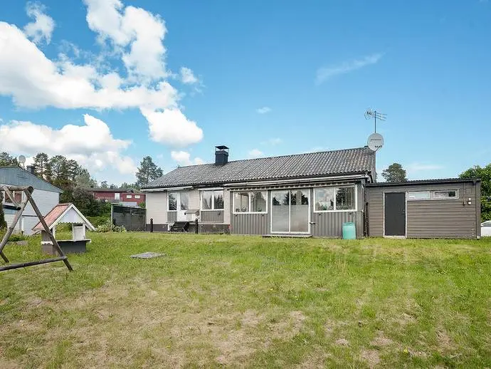 Bild 1 av 20 på Granbacken 1