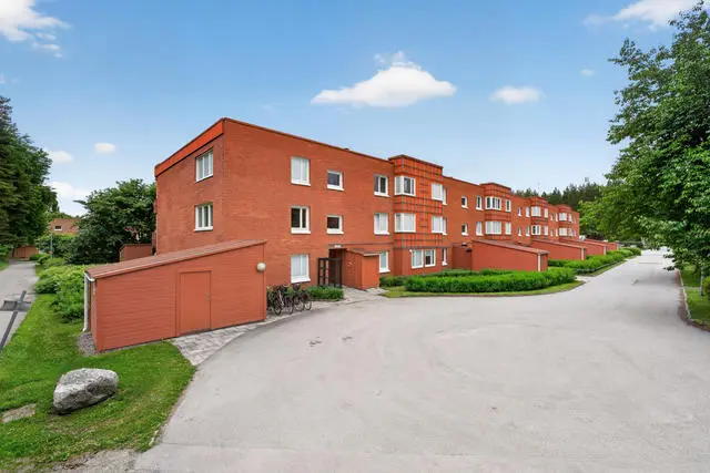 Bild 1 av 1 på Hornugglegränd 10