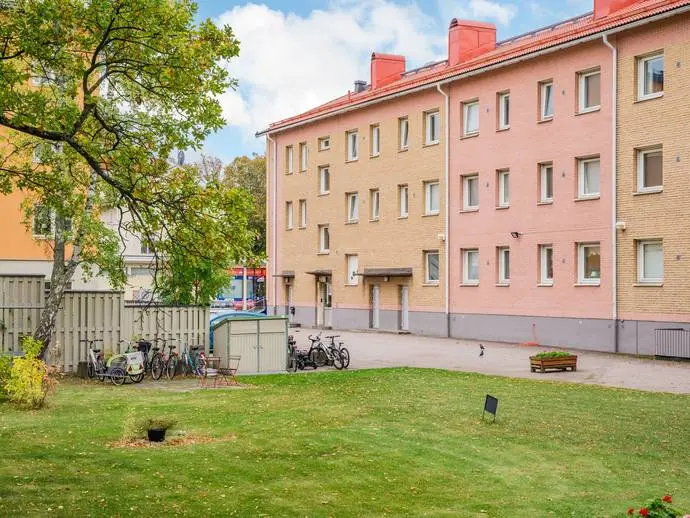 Bild 1 av 16 på Esplanaden 11B