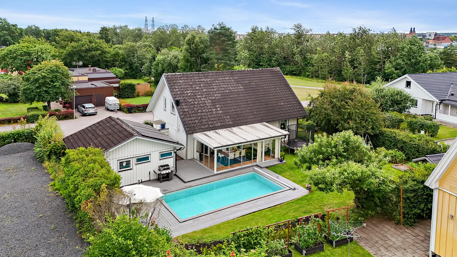 Villa, Helgestahillsvägen 26, Eskilstuna. Bild 1 av 5