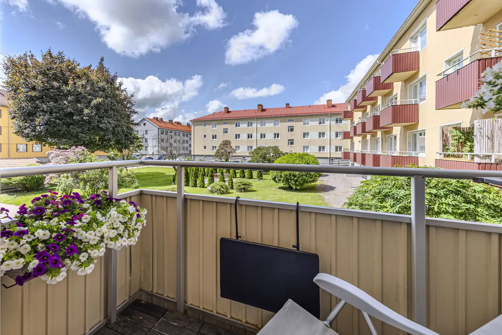 Lägenhet, Heljestrandsgatan 6B. Bild 1 av 20