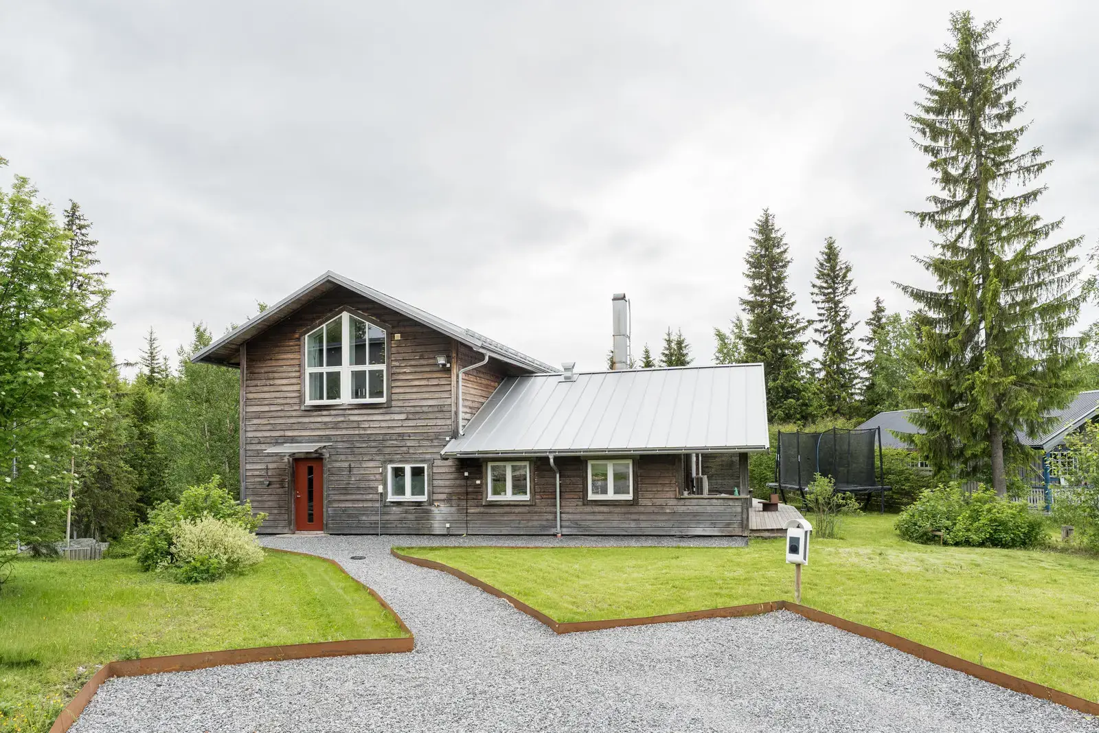 Image 1 of 20 of Brattland 523