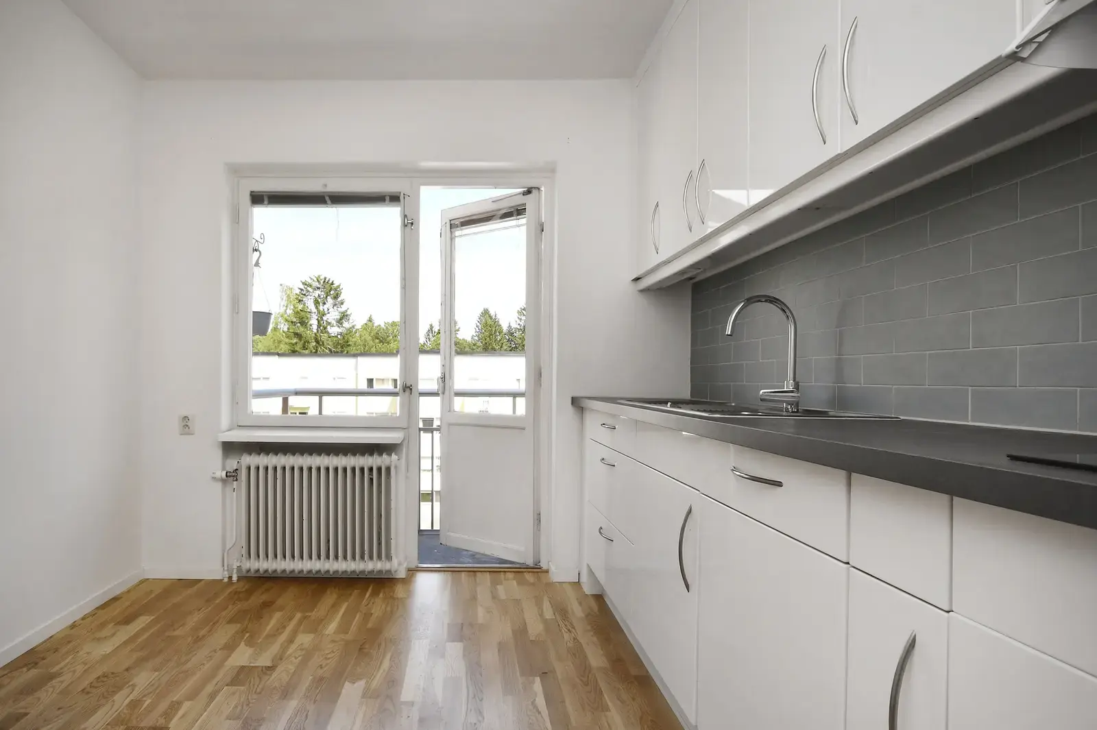 Bild 1 av 20 på Ringvägen 122