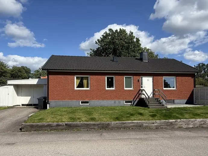 Bild 1 av 20 på Prästvägen 12
