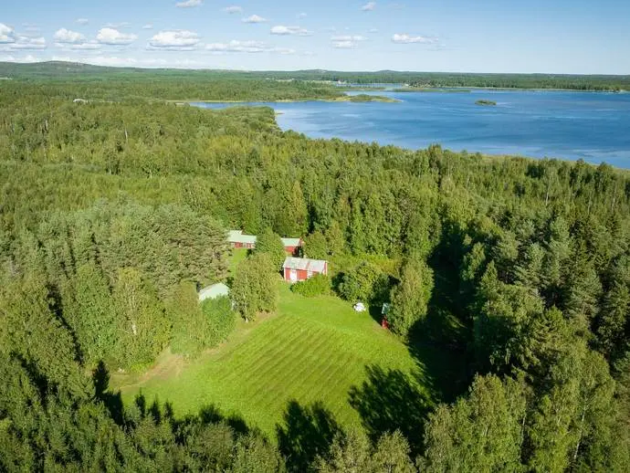 Bild 1 av 20 på Svartnäsvägen 84