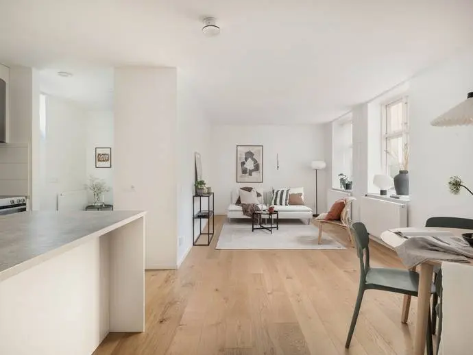 Bild 1 av 20 på Smedjegatan 38