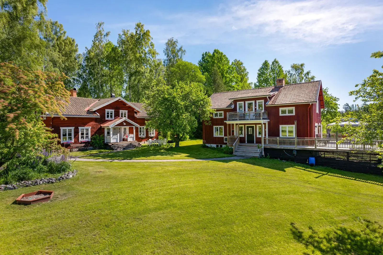 Image 1 of 20 of Östra Trösten 145