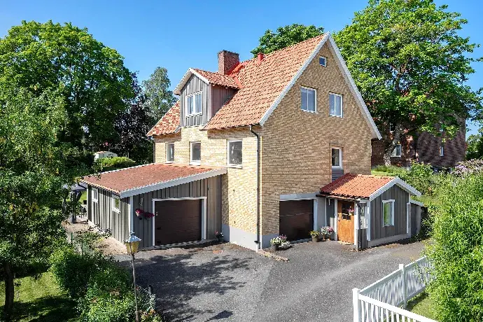 Villa, Göteborgsvägen 37, Alingsås. Bild 1 av 34