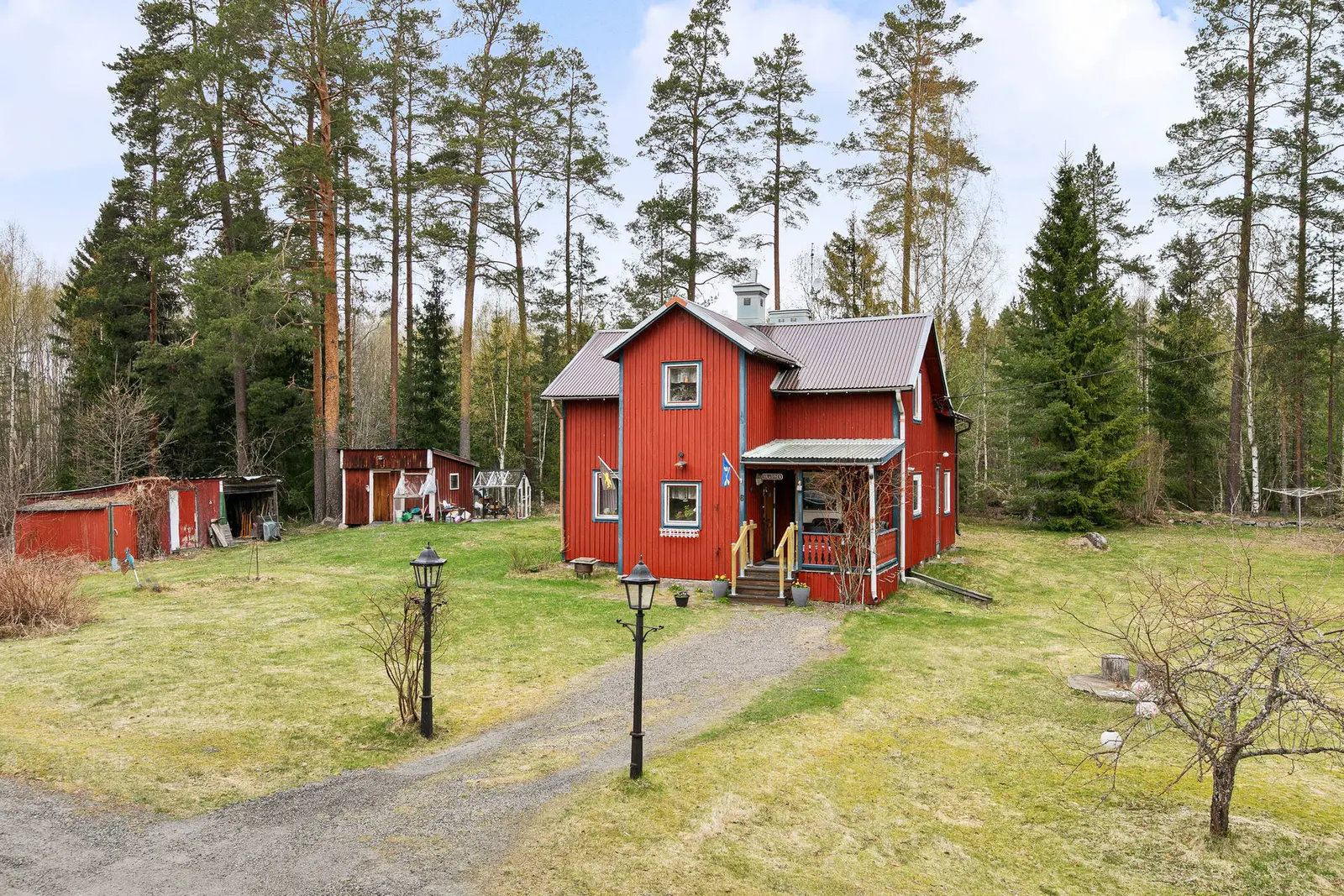 Villa, Västerbergsvägen 6, Lingbo. Bild 1 av 20