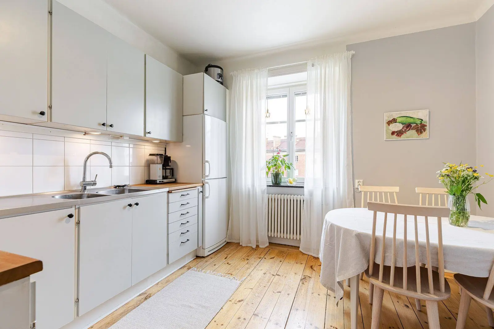 Lägenhet, Södra Bangårdsgatan 4B, Eskilstuna. Bild 1 av 40