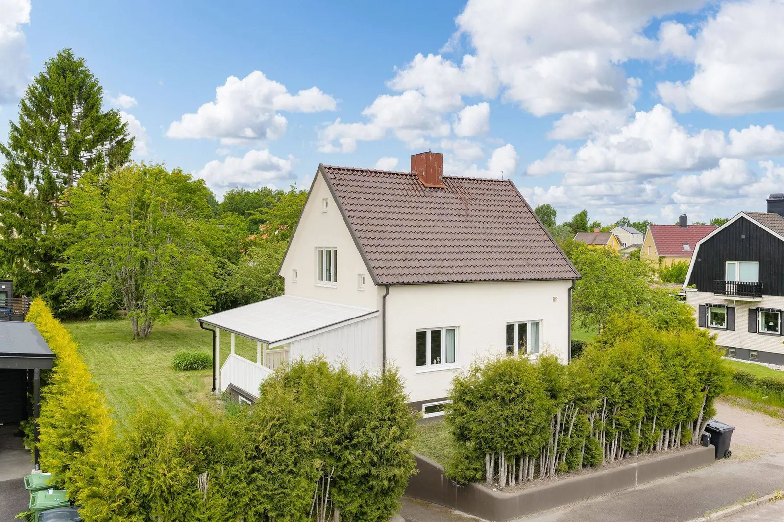 Villa, Smålandsgatan 21, Motala. Bild 1 av 30