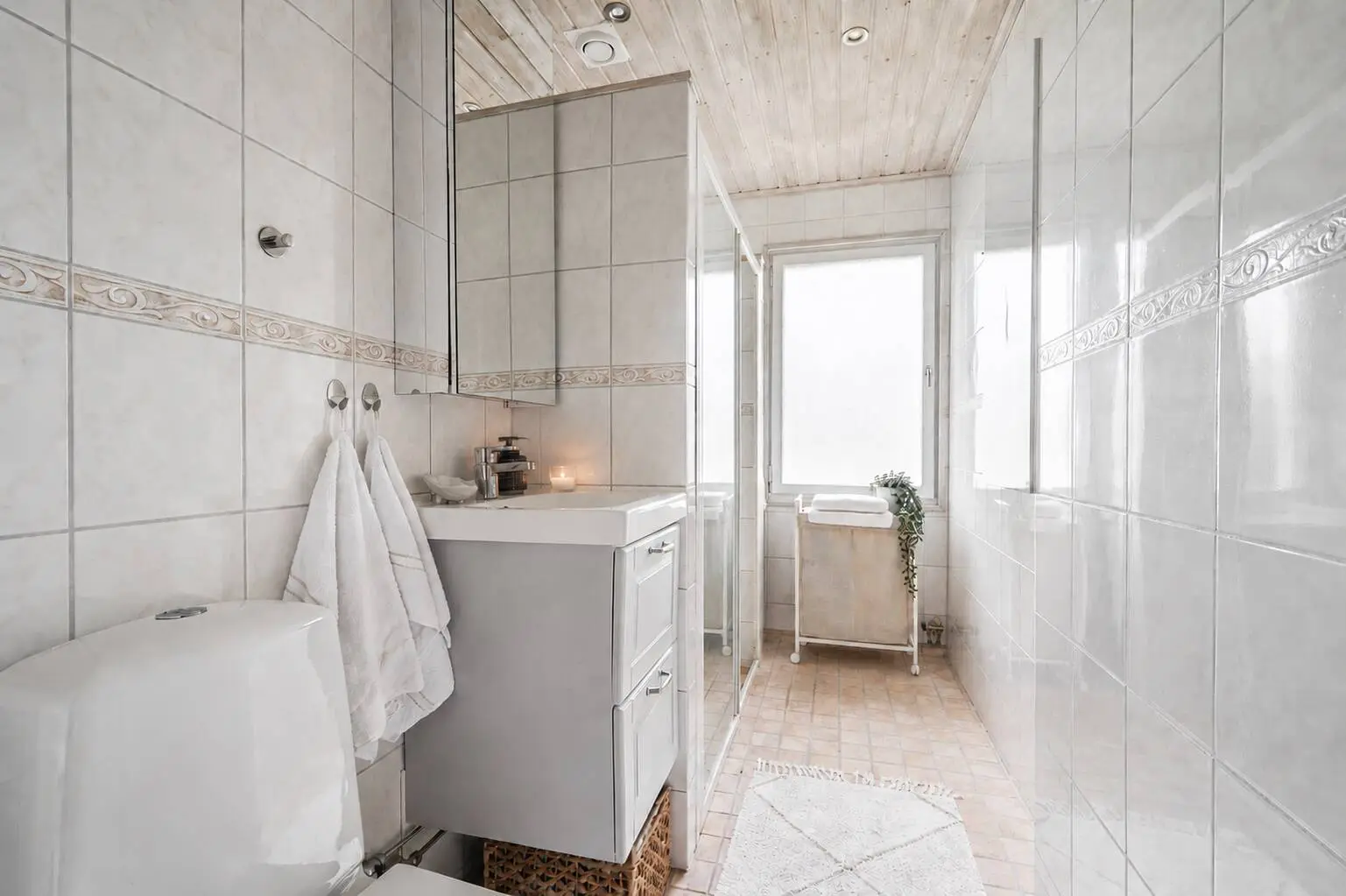 Apartment, Hallonvägen 26, Kungsängen. Photo 1 of 20