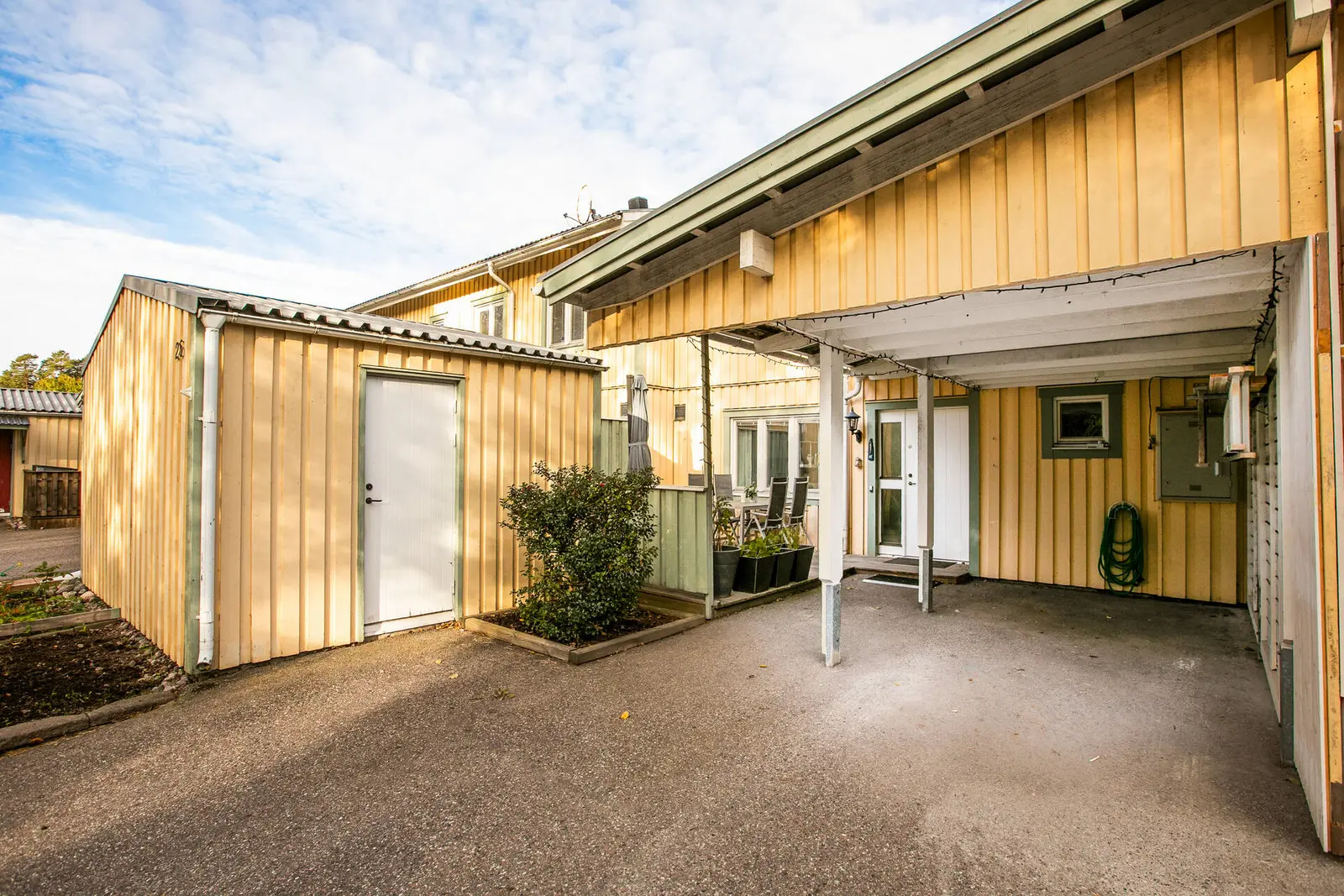 Bild 1 av 20 på Berglinds väg 25