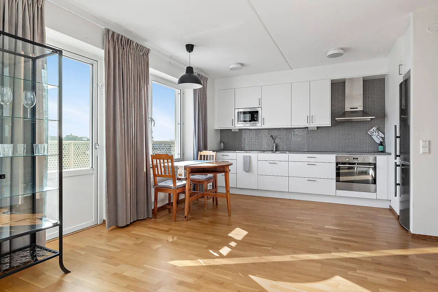 Lägenhet, Engelbrektsvägen 41A, Järfälla. Bild 1 av 20
