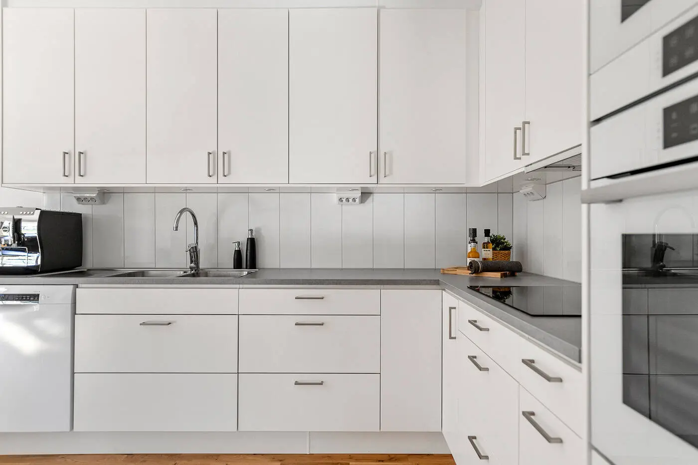 Lägenhet, Torpe gränd 20, Kungälv. Bild 1 av 25