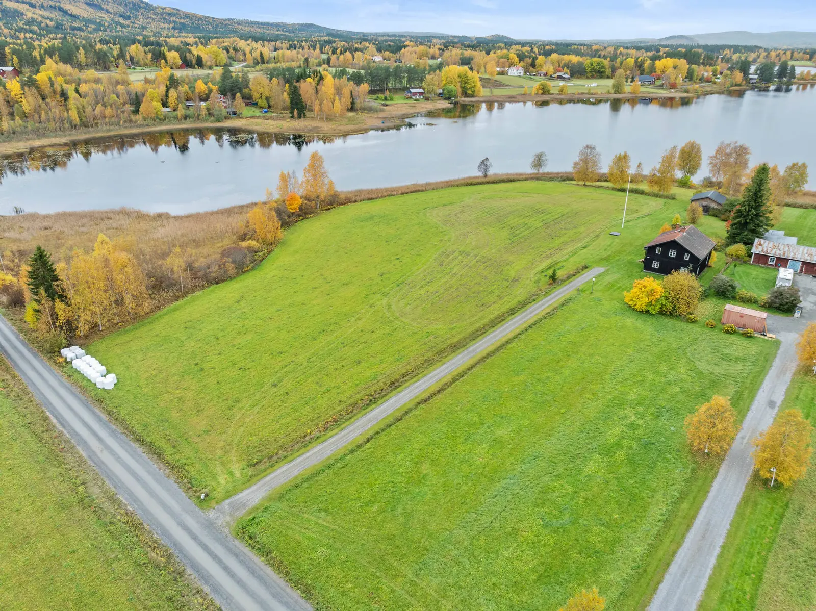 Bild 1 av 40 på Västerede 305