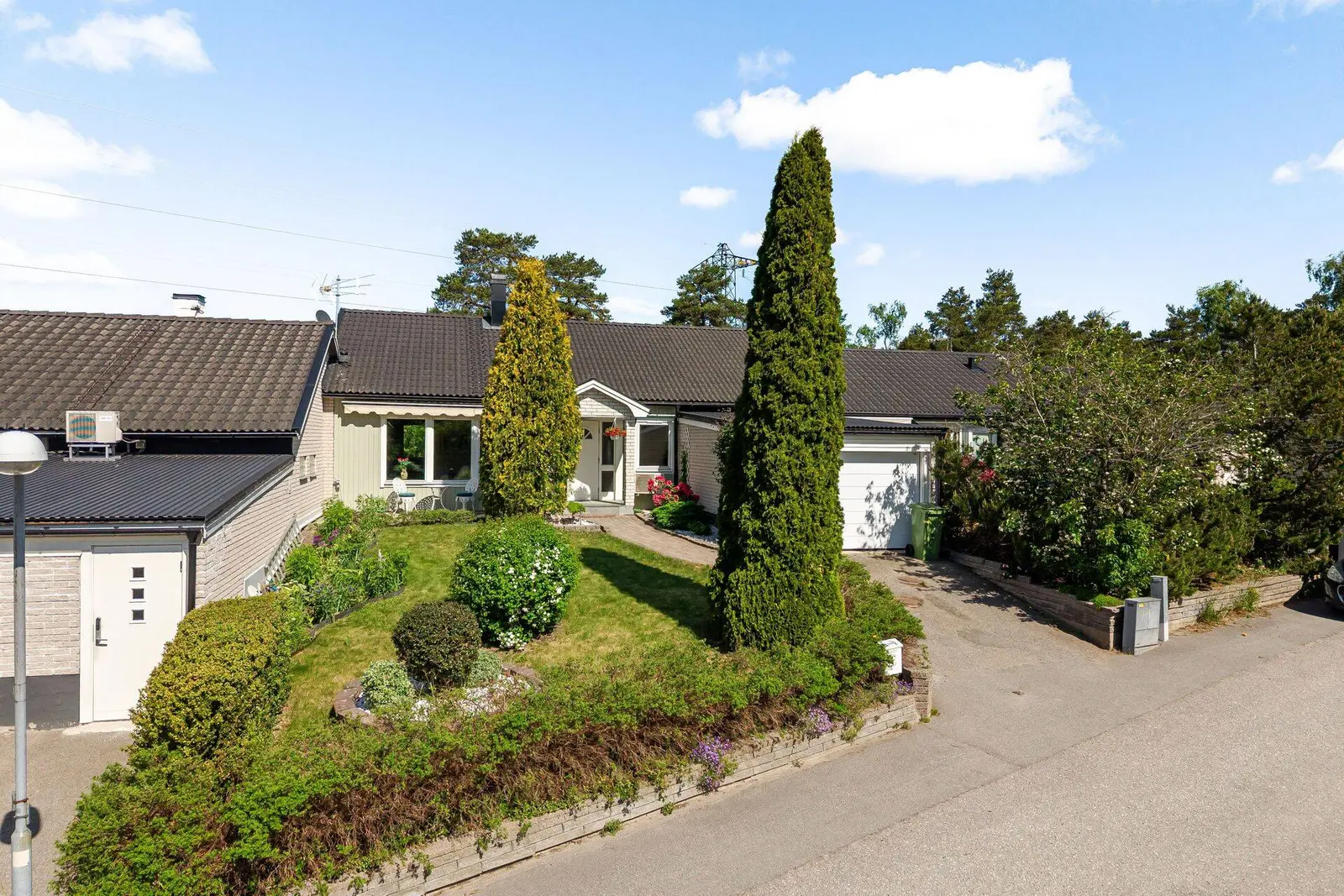 Villa, Tallåsvägen 36, Strängnäs. Bild 1 av 40