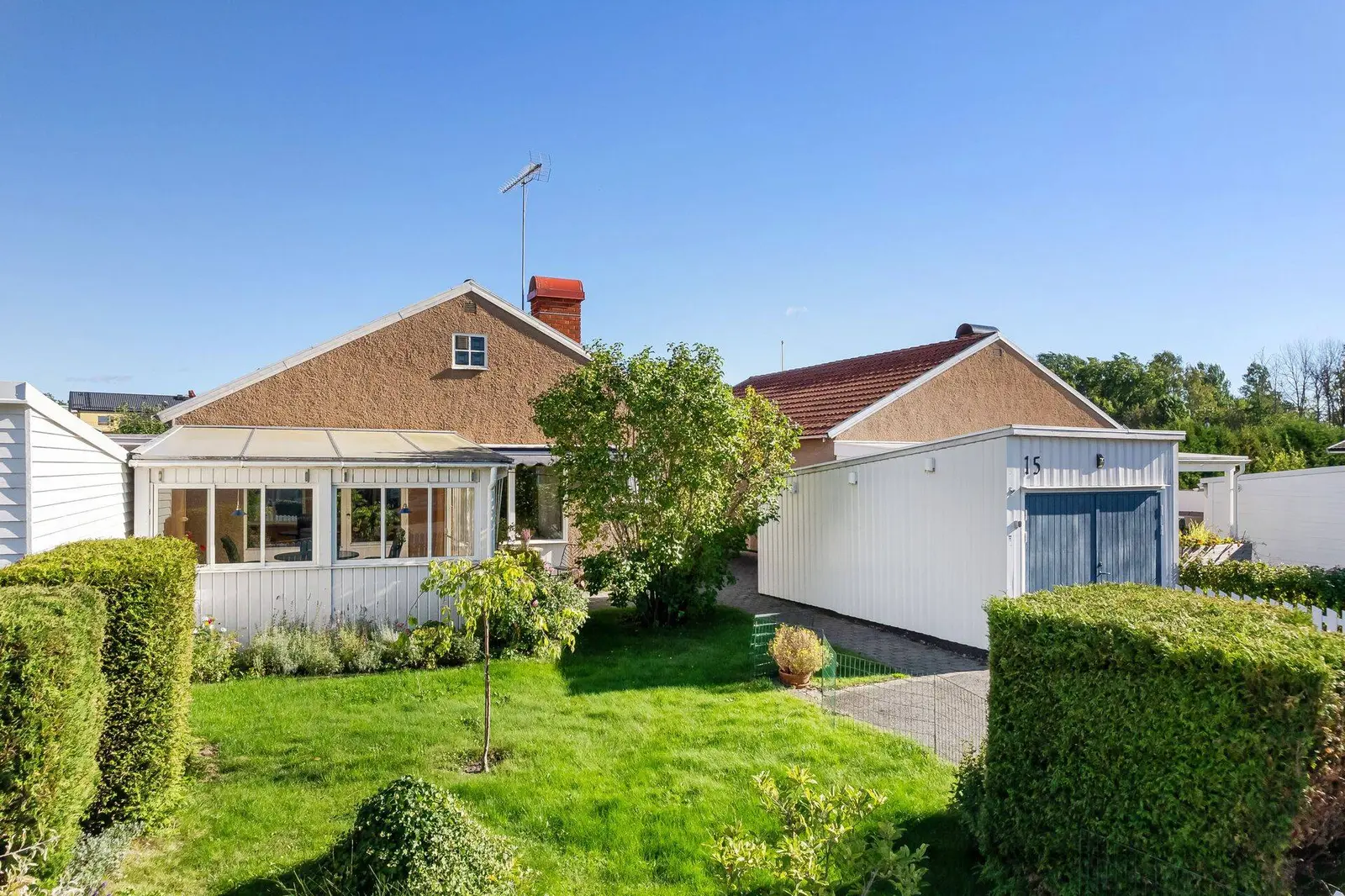 Villa, Gräsgatan 15, Strängnäs. Bild 1 av 33
