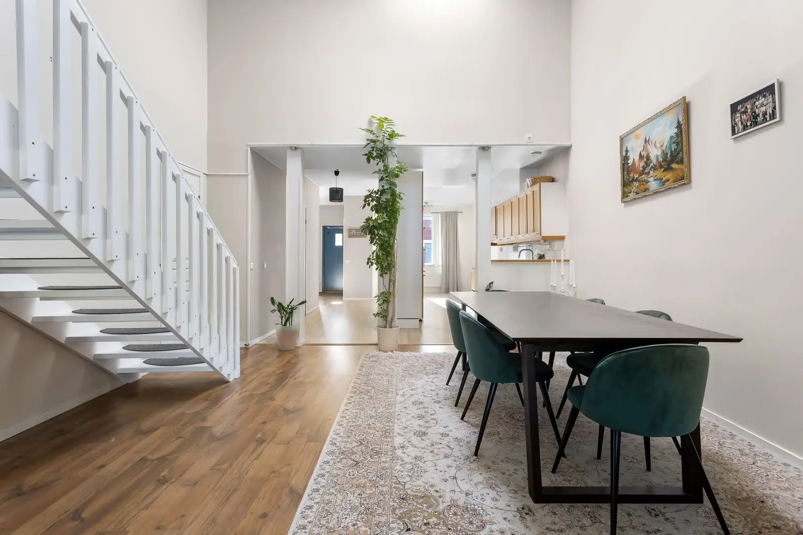 Bild 1 av 29 på Högbyvägen 212