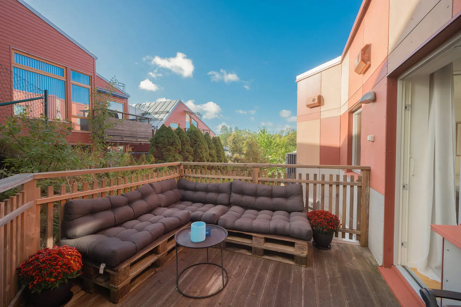 Lägenhet, Kvarnbergsvägen 31, Huddinge. Bild 1 av 12
