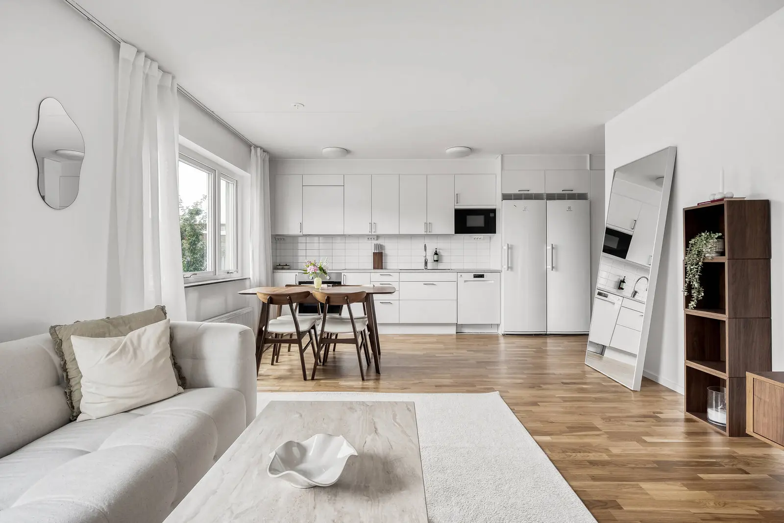 Apartment, Drivbänksvägen 13A, (C-1004), Hässelby. Photo 1 of 27