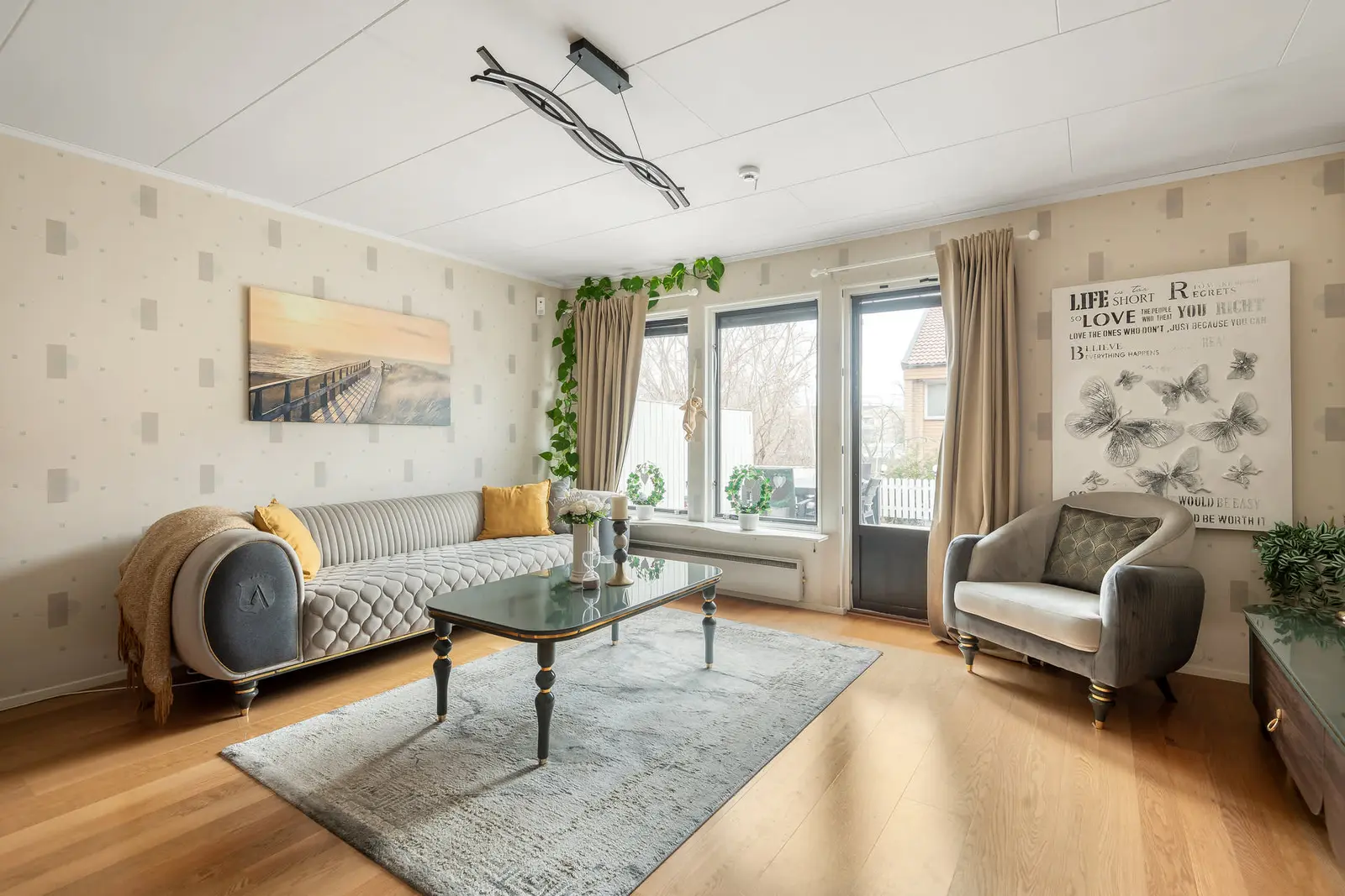 Villa, Drivbänksvägen 32, Hässelby. Bild 1 av 28