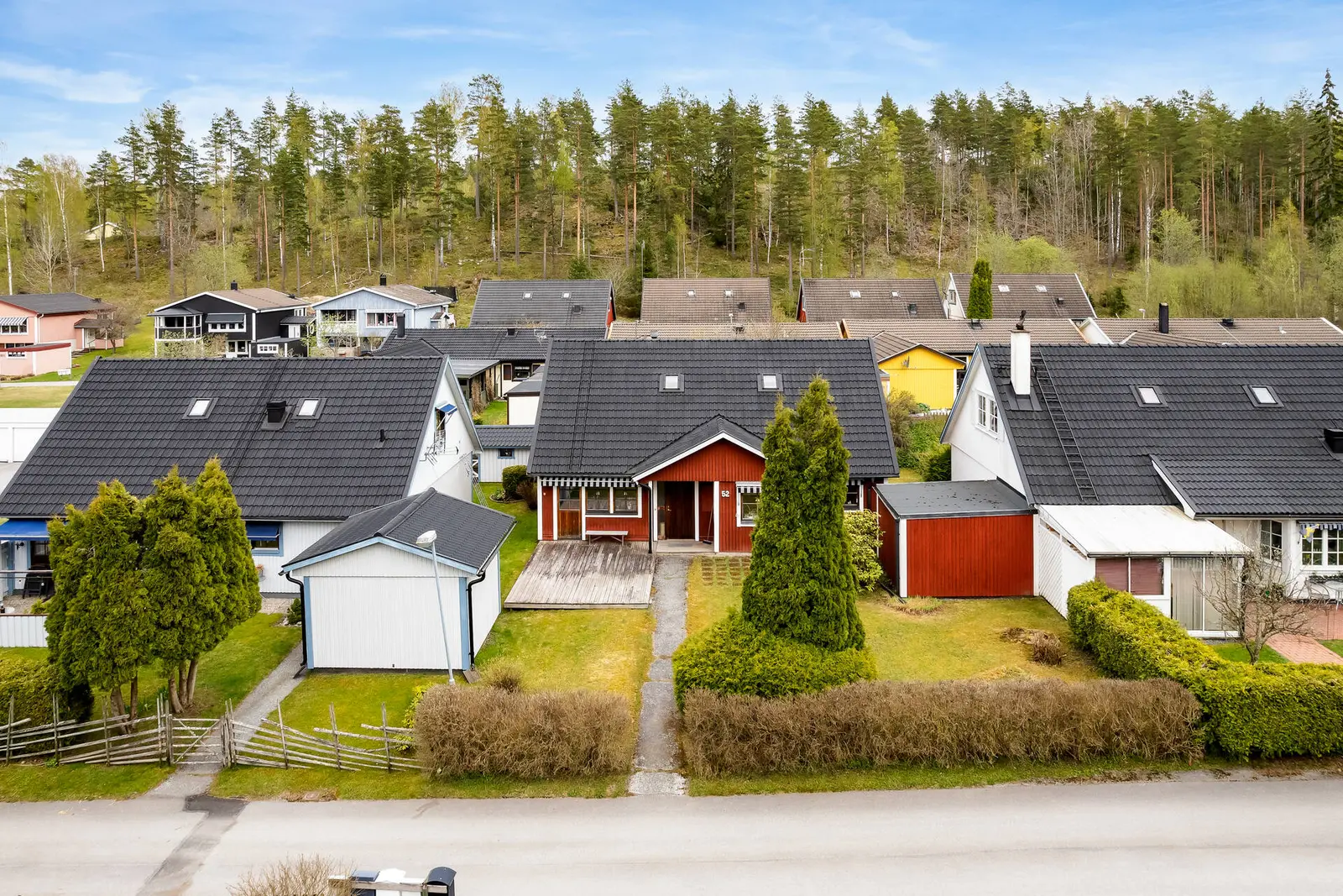 Villa, Christinelundsvägen 52, Nora. Bild 1 av 20