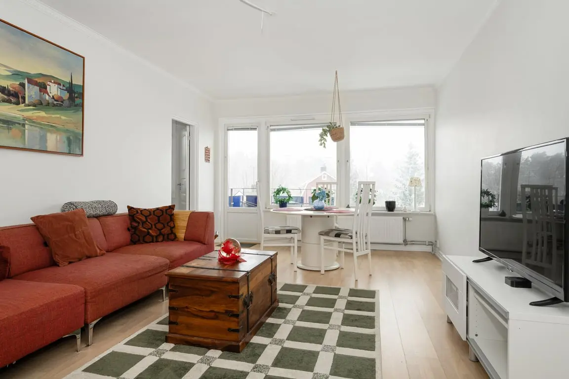 Lägenhet, Törnrosavägen 5, Södertälje. Bild 1 av 15