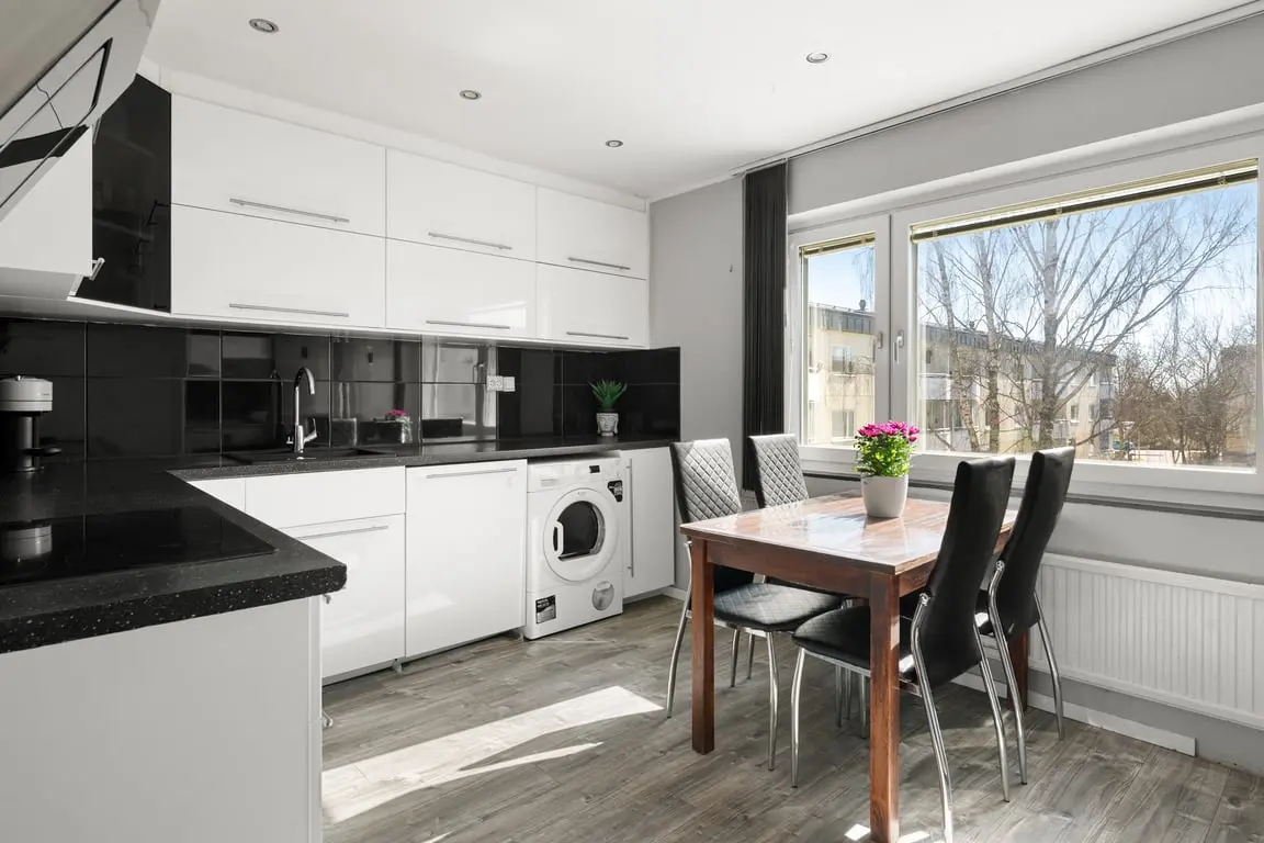 Lägenhet, Fiskarnas gata 176, Haninge. Bild 1 av 20