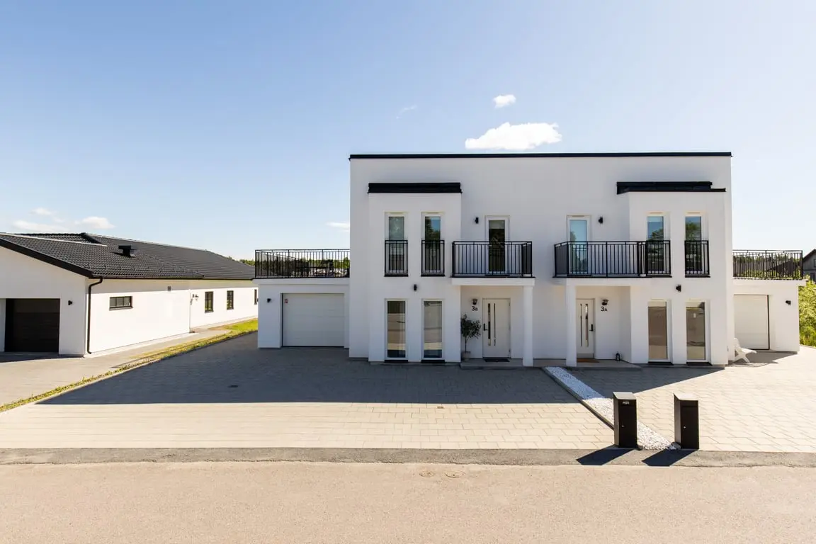 Villa, Knekt Eklöfs gata 3B, Kumla. Bild 1 av 40