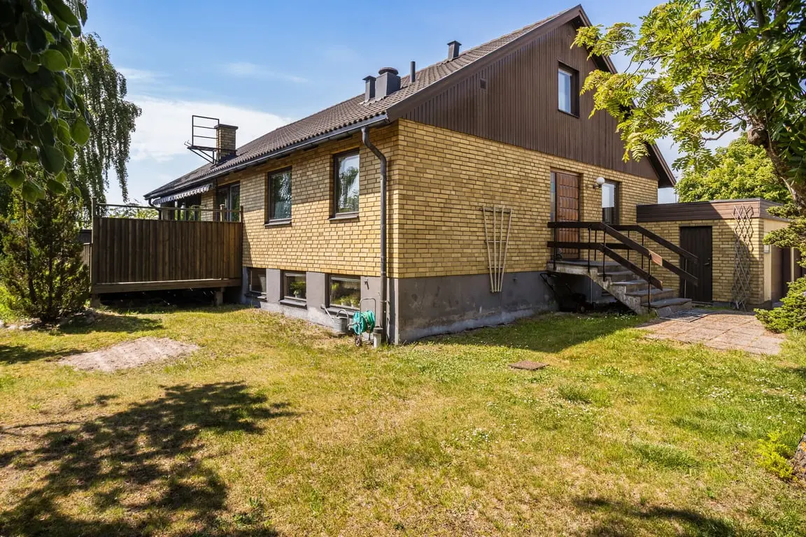 House, Fäladsvägen 11, Kalmar. Photo 1 of 20