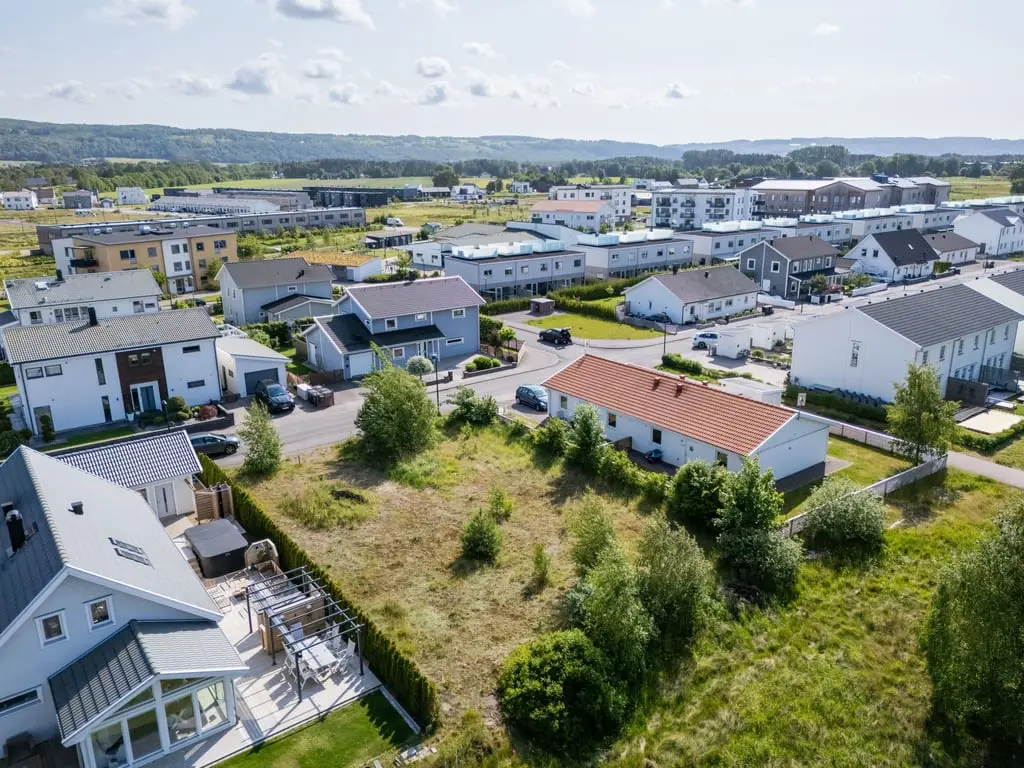 Tomt / mark, Odens väg 22, Laholm. Bild 1 av 11