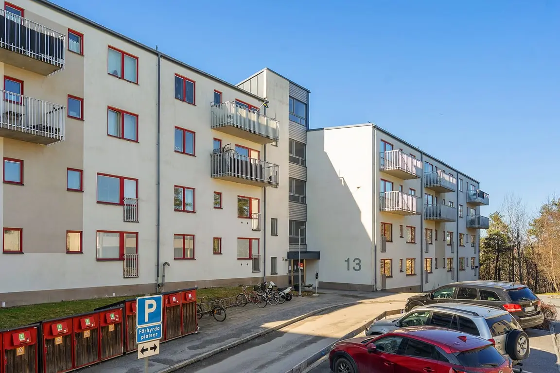Apartment, Björketorpsvägen 13, Stockholm. Photo 1 of 16