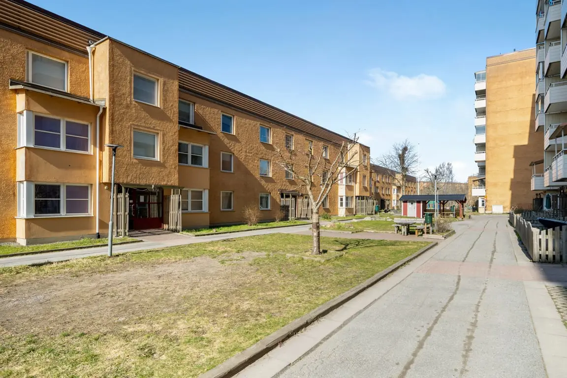Lägenhet, Granövägen 37, Södertälje. Bild 1 av 14