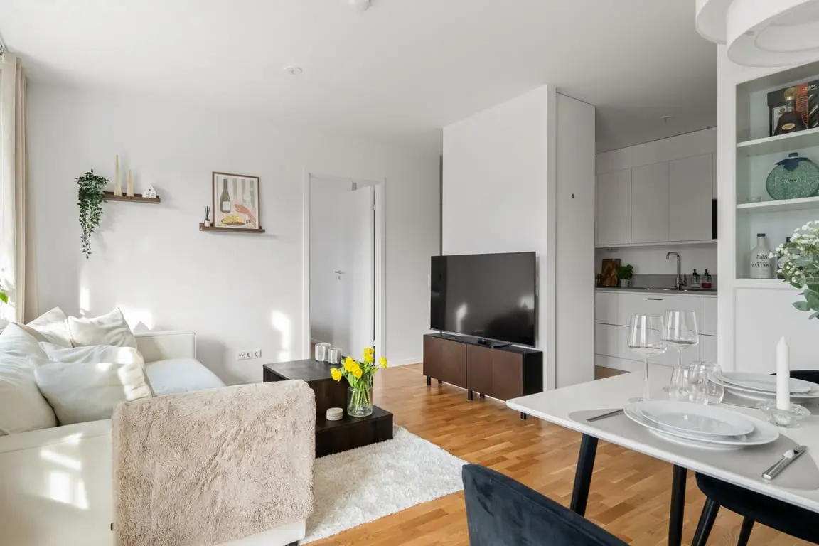 Apartment, Hyvelgränd 1, Södertälje. Photo 1 of 20