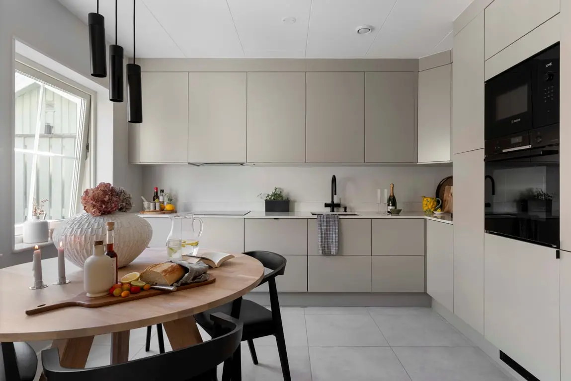 Semi-detached/terraced, Österhöjdsvägen 33, Södertälje. Photo 1 of 40
