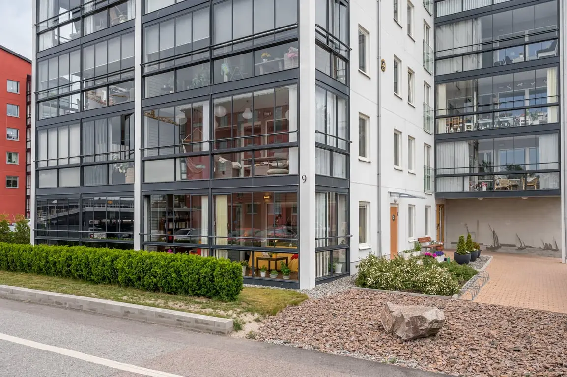Lägenhet, Hamnvägen 9, Hammarö. Bild 1 av 20