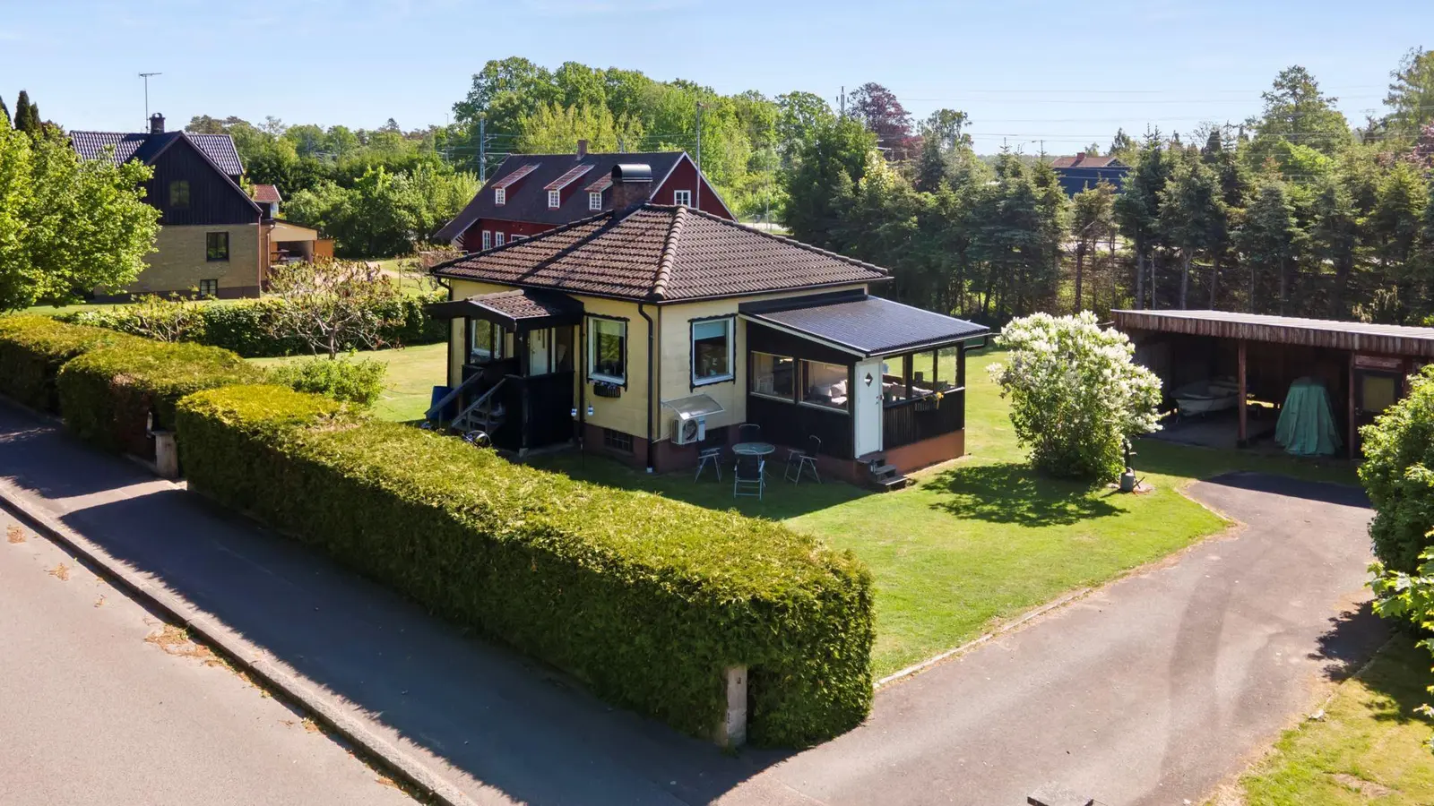 Villa, Hasslarödsvägen 21, Osby. Bild 1 av 17