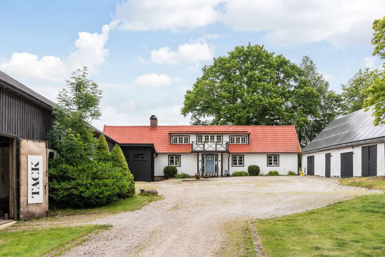 Farm, Södra Hultarp 522 - Hingsthagens Gård, Hallaröd, Södra Hultarp. Photo 1 of 20