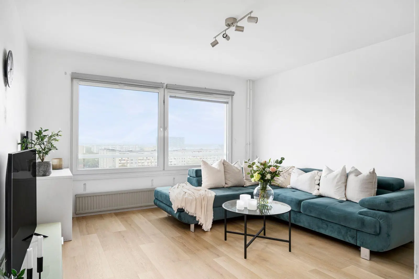 Lägenhet, Serenadgatan 30, Malmö. Bild 1 av 20