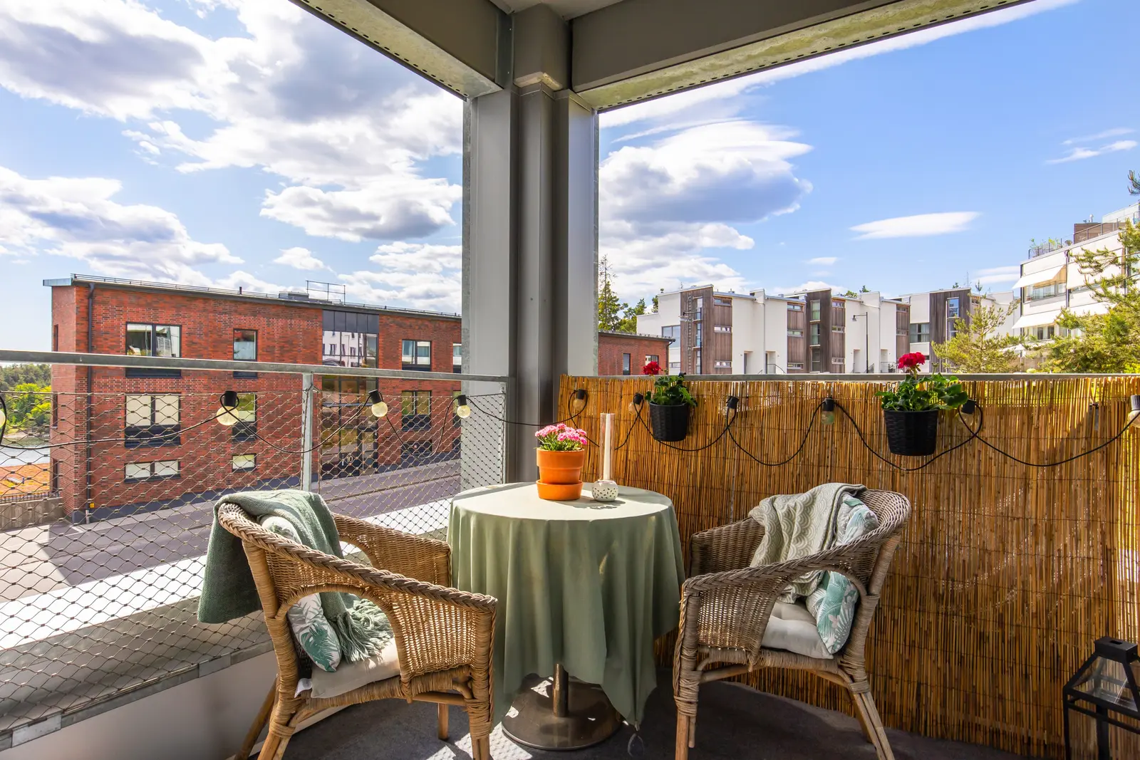 Lägenhet, Tollarevägen 55, Nacka. Bild 1 av 23