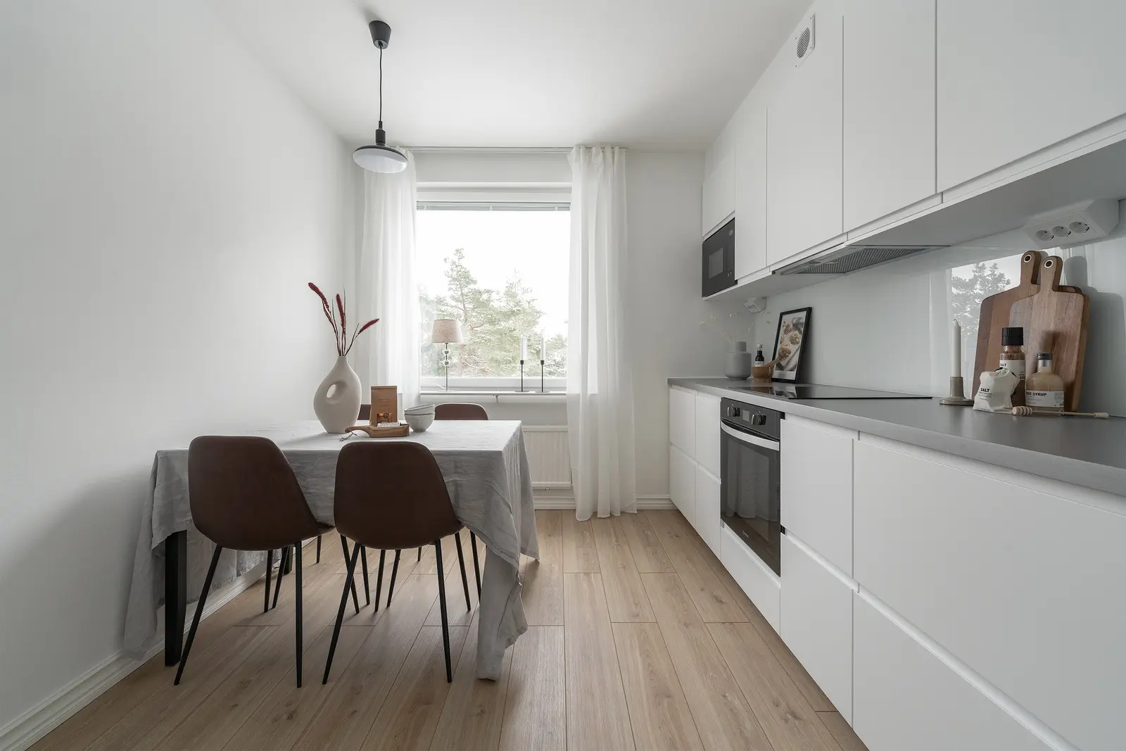 Lägenhet, Månstorpsvägen 22, Botkyrka. Bild 1 av 20