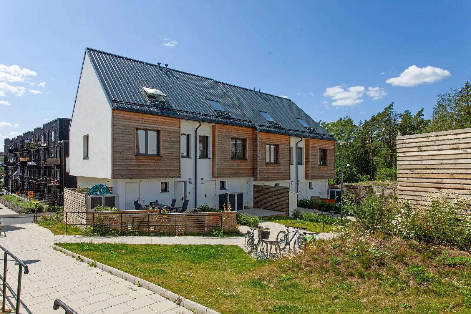 Bild 1 av 31 på Molnstigen 3B