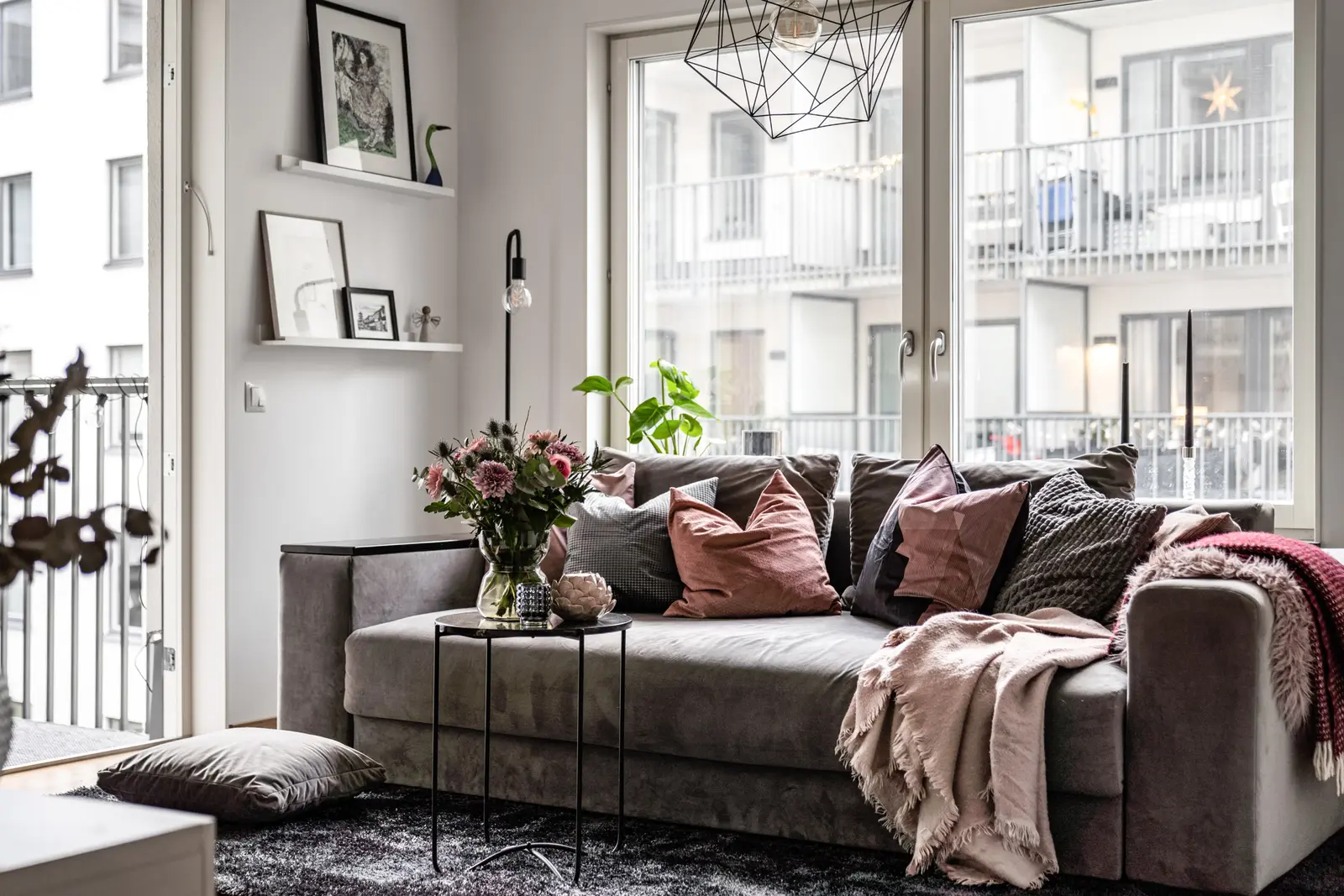 Apartment, Älvsjö stationsgata 2A, 3 tr, Stockholm. Photo 1 of 28