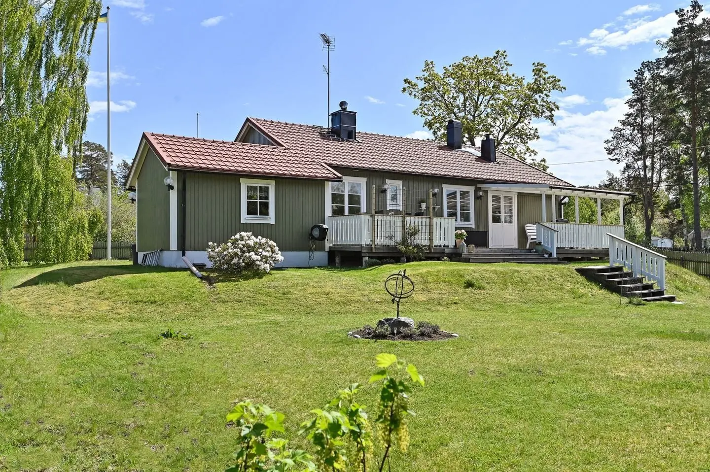 Bild 1 av 50 på Utövägen 50B