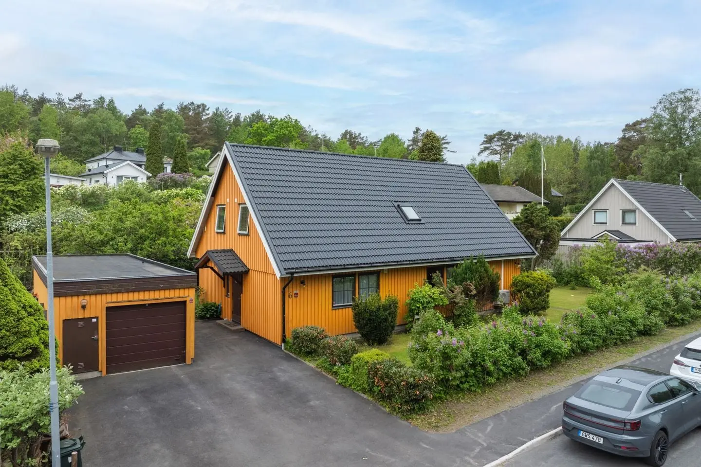 House, Helgeredsvägen 6, Göteborg. Photo 1 of 32