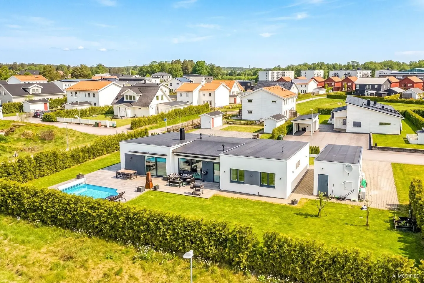 Villa, Åkersrovägen 11, Enköping. Bild 1 av 37
